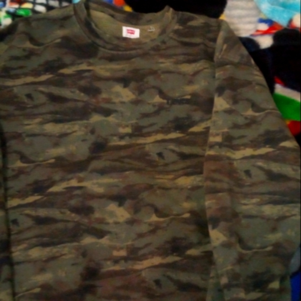 Boys Levi's sweatshirt